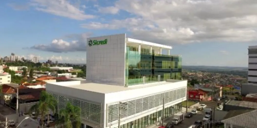 Solenidade acontece no auditório da sede regional Sicredi Campos Gerais.