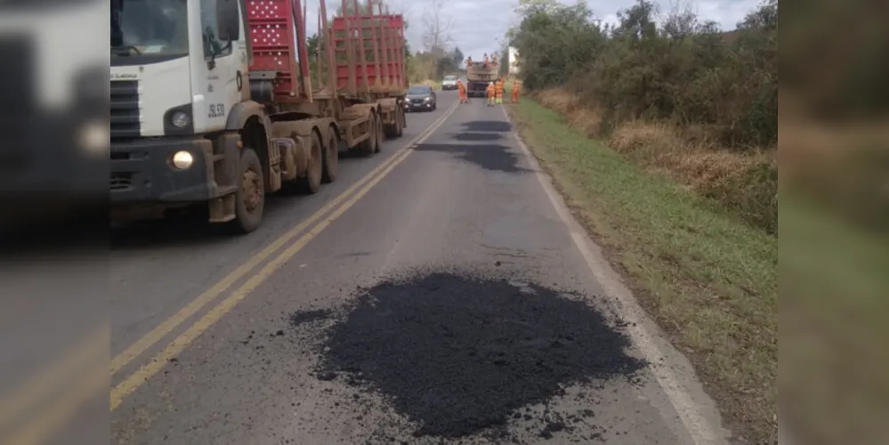 Técnicos de todas as regionais do DER/PR já estão percorrendo a malha rodoviária estadual verificando essas ocorrências