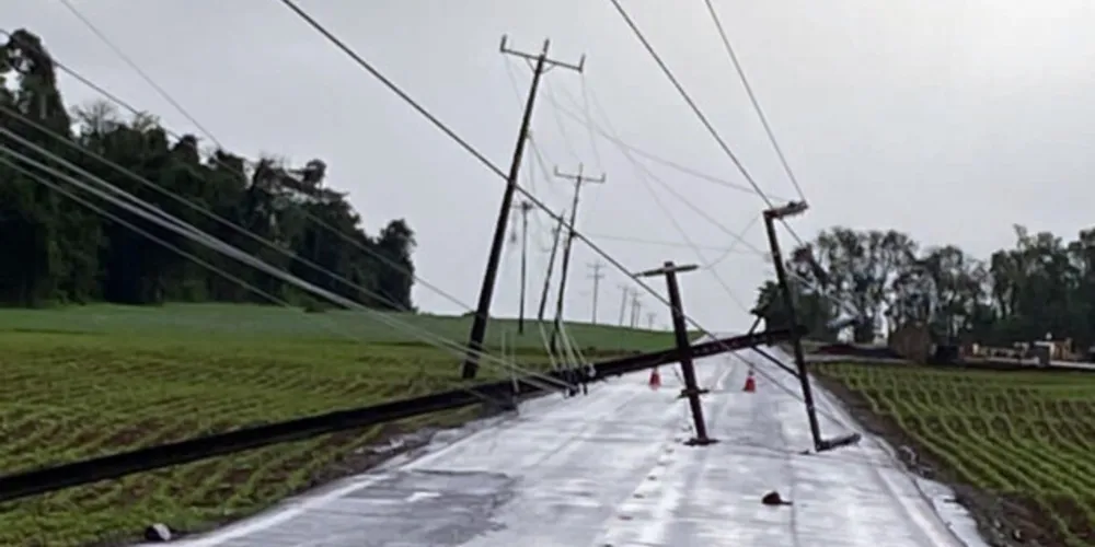 As regiões mais afetadas são o Centro-Sul, com 35.283 consumidores desligados, e o Oeste, com 34.424.