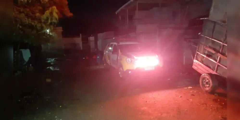 Vítima estava em um bar, em São José dos Pinhais, e foi atingida por um tiro na testa