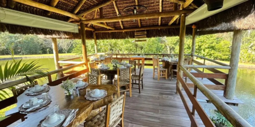 Café colonial em meio a natureza atrai turistas que buscam novas experiências.