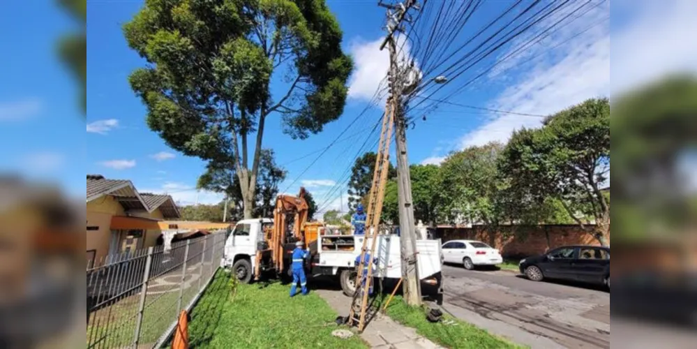 Copel religa mais 13 mil unidades consumidoras atingidas pelos temporais no fim de semana