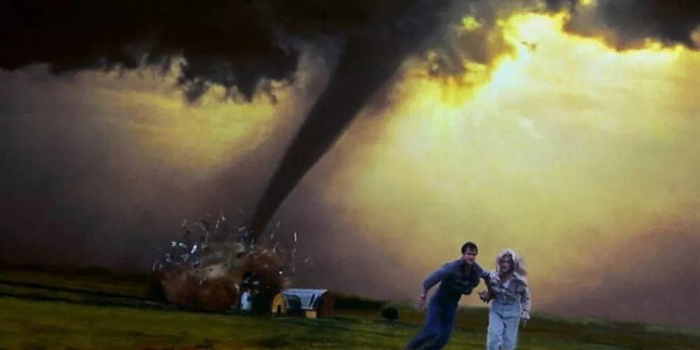 Lançado em 1996, 'Twister' aborda sobre dois grupos rivais de pesquisadores de tempestades