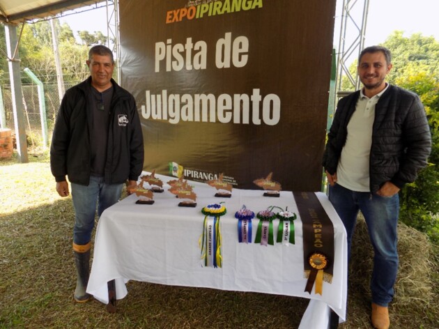 Secretário de Agricultura, Faustino Pereira Filho, ao lado do prefeito Douglas Modesto (PSB) na 1ª edição da ExpoIpiranga