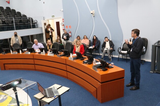Claudio Grokoviski participou de audiência pública na Câmara Municipal de Ponta Grossa