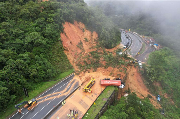 Situação aconteceu no quilômetro 669, na BR-376, em Guaratuba