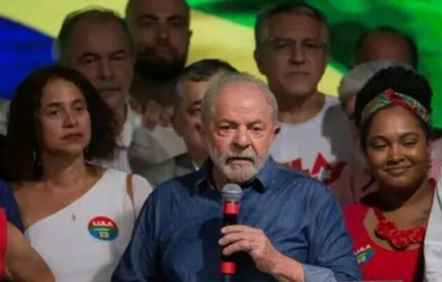 Lula faz enquete em rede social sobre volta do horário de verão