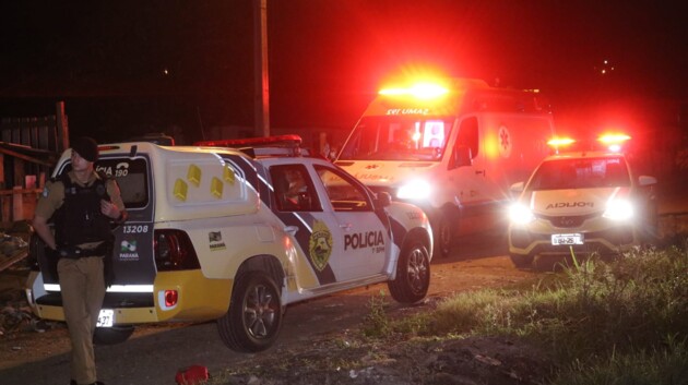 Equipes da Polícia Militar estiveram no local realizando os atendimentos necessários