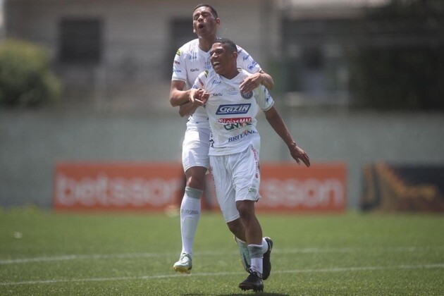 O Fantasma venceu com 3 gols de Brenno e 1 de Dudu Mosconi.