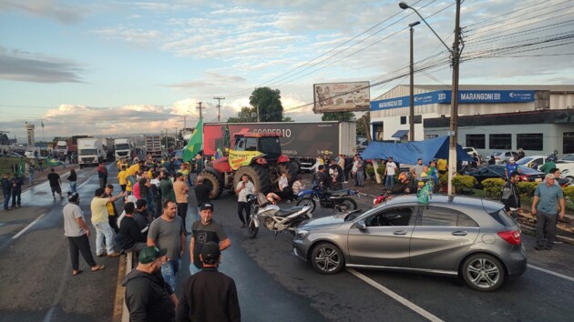 Os levantamentos foram divulgados na tarde desta segunda-feira (31). A categoria contesta a eleição de Luiz Inácio Lula da Silva (PT).