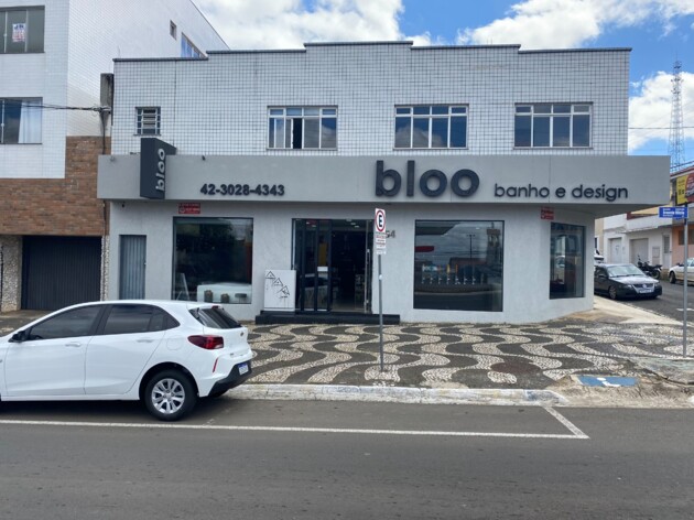 Boutique se destaca na oferta de louças sanitárias, metais, banheiras, spas e uma linha de perfumaria de banho e ambientes