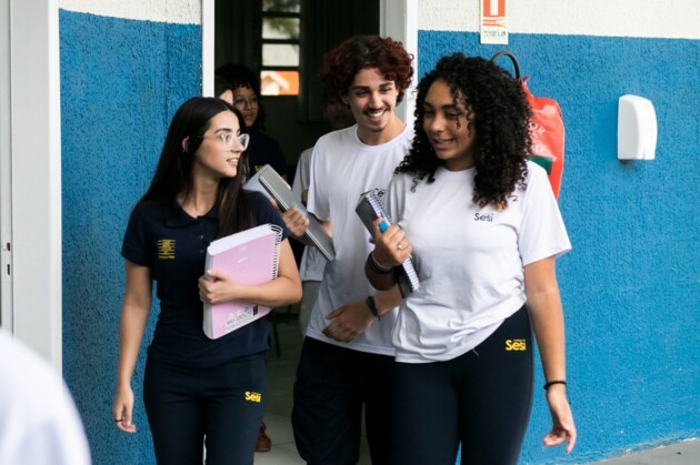 Parceria entre Colégios Sesi da Indústria e Senai Paraná une Educação Básica e Educação Técnica Profissional