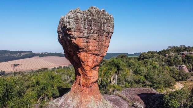 O Parque Estadual de Vila Velha fica localizado em Ponta Grossa