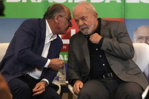 Lula e seu vice, Geraldo Alckmin.