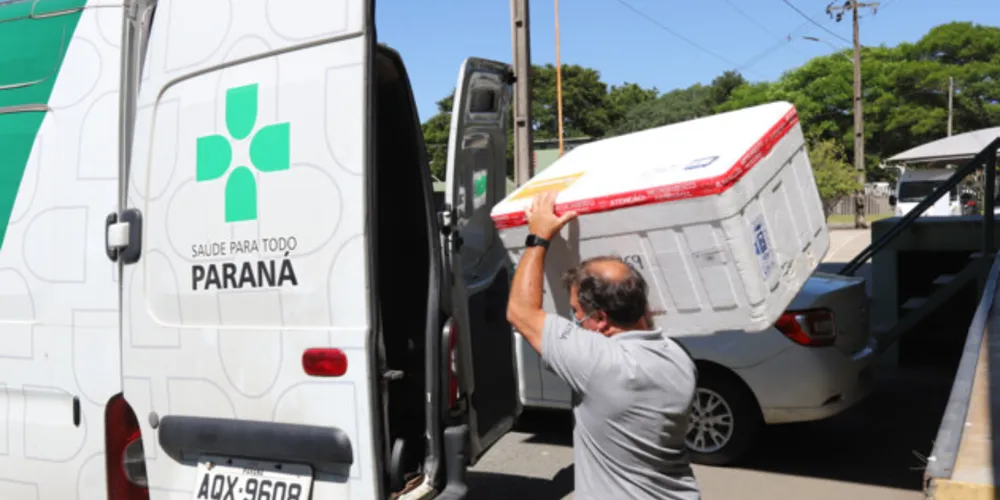 São doses da Pfizer/BioNTech e AstraZeneca para reforço da população adulta e Coronavac para crianças de 3 a 4 anos