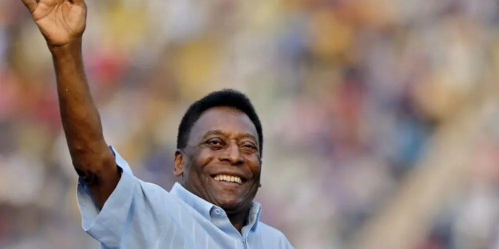 O velório, aberto ao público, será realizado no Estádio Urbano Caldeira, a Vila Belmiro, na segunda-feira (2)