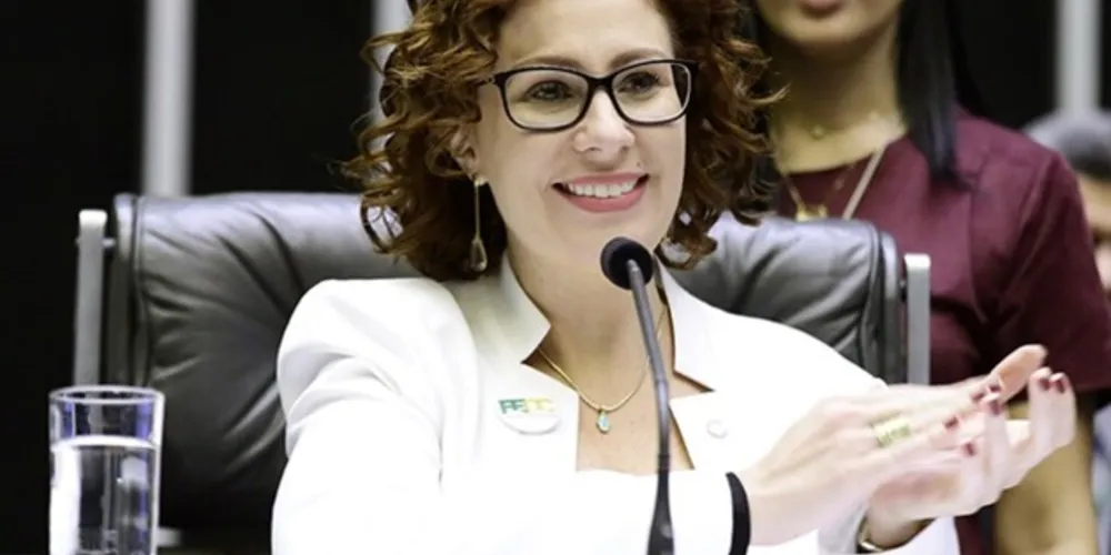 Zambelli é deputada federal por São Paulo