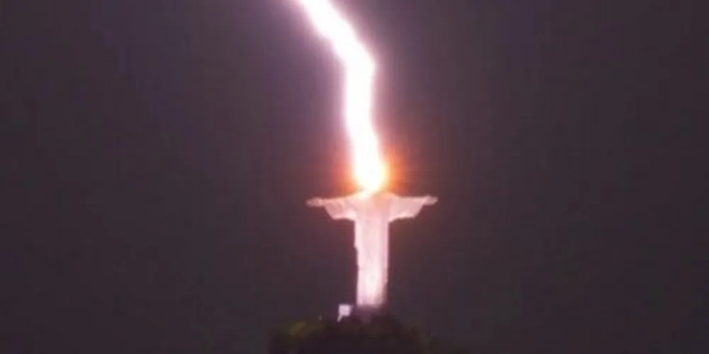 Flagrante foi feito pelo fotógrafo na noite da última sexta