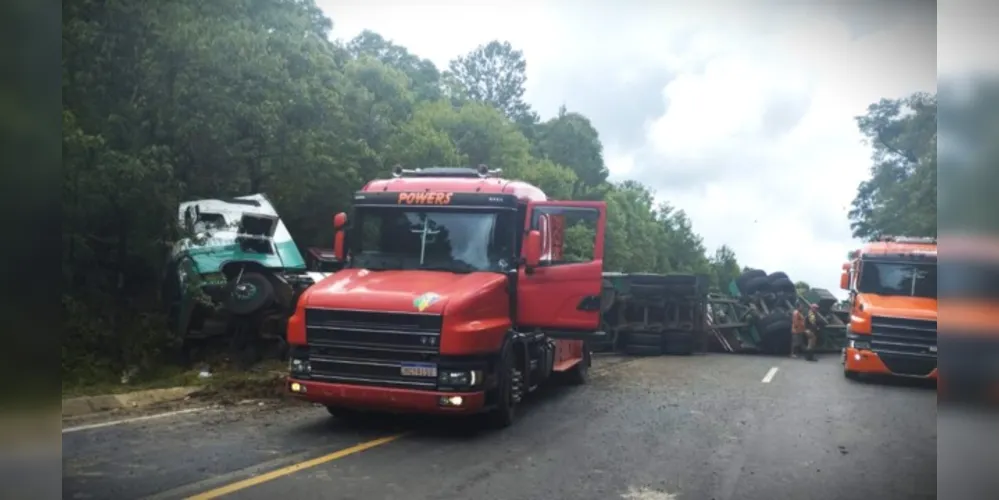 Situação aconteceu na PR-092, no km 209. Motorista foi encaminhado ao hospital