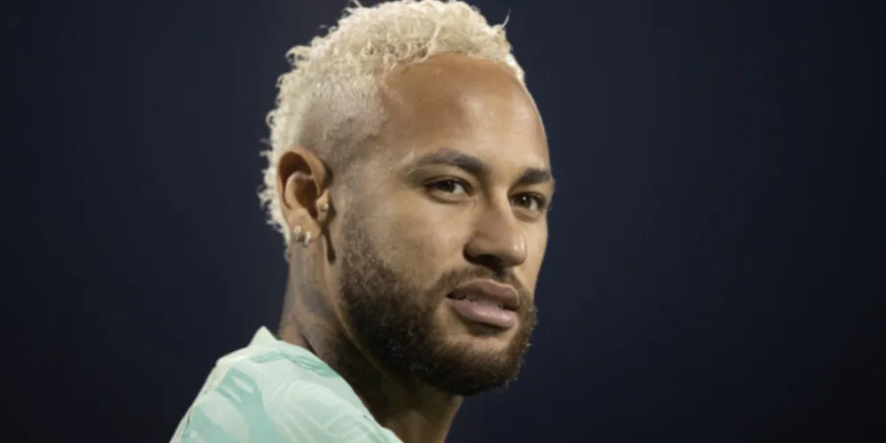 Camisa 10 da seleção e do PSG trabalhou normalmente nesta segunda