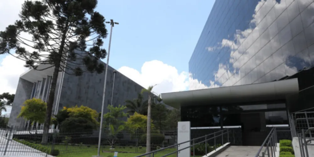 A sessão da Alep começa às 14h30 na segunda-feira.