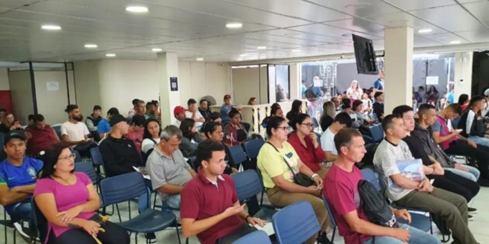 Mais de cinco mil vagas de emprego são ofertadas pela Agência de Ponta Grossa nesta semana