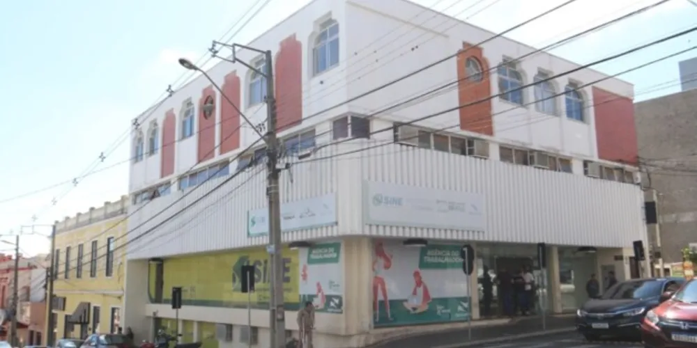 Serão disponibilizadas vagas para pessoas com deficiência, para primeiro emprego, temporárias e efetivas