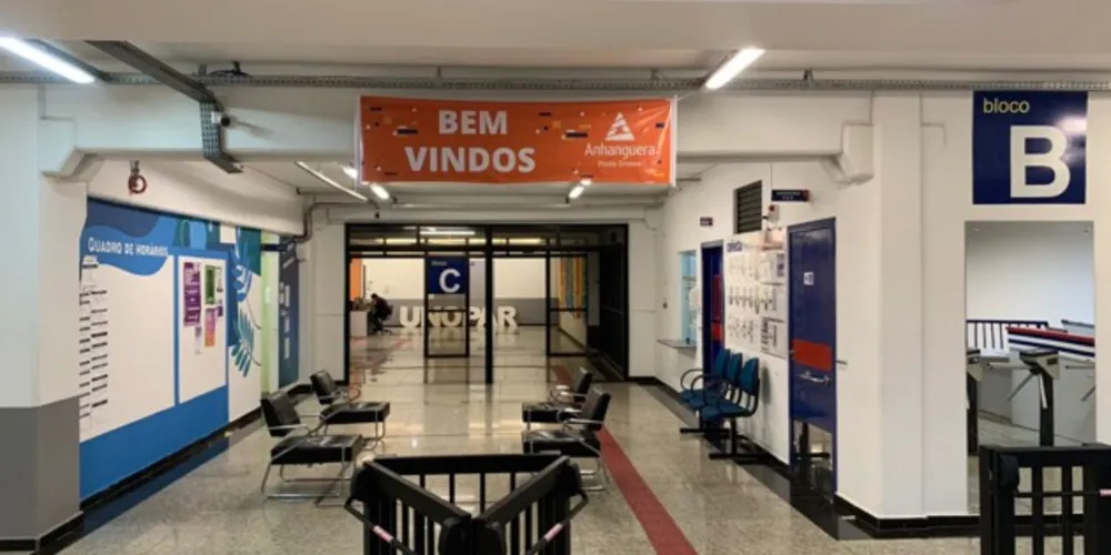 Curso fica localizado na rua Tibúrcio Pedro Ferreira, nº 55, Centro, Ponta Grossa.