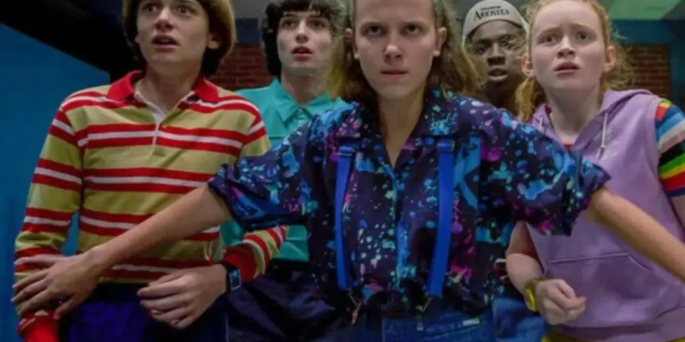 O primeiro derivado da série de sucesso da Netflix será um anime que se passa em Tóquio