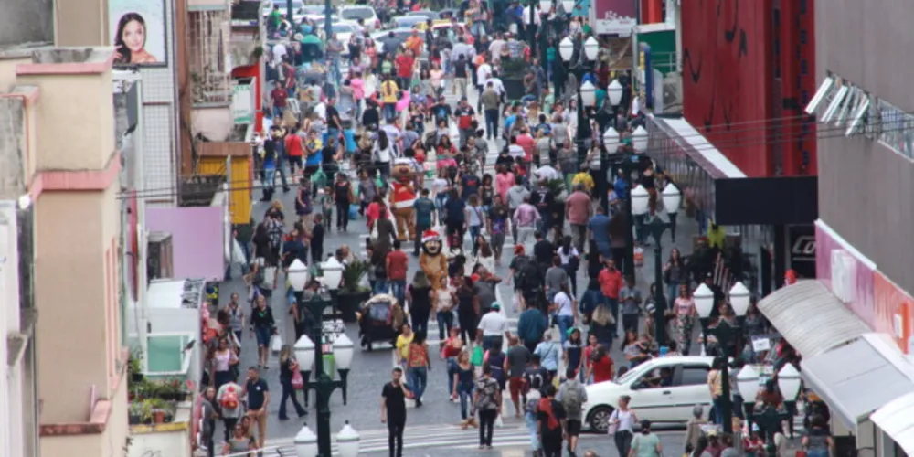 Na estimativa de 2021, a cidade tinha 358.838 habitantes; o acréscimo foi de 9.14%