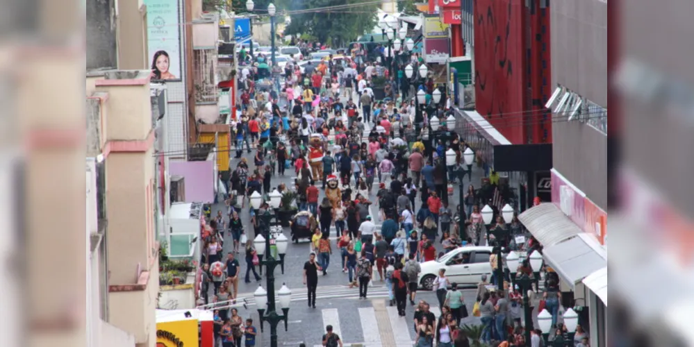 Na estimativa de 2021, a cidade tinha 358.838 habitantes; o acréscimo foi de 9.14%