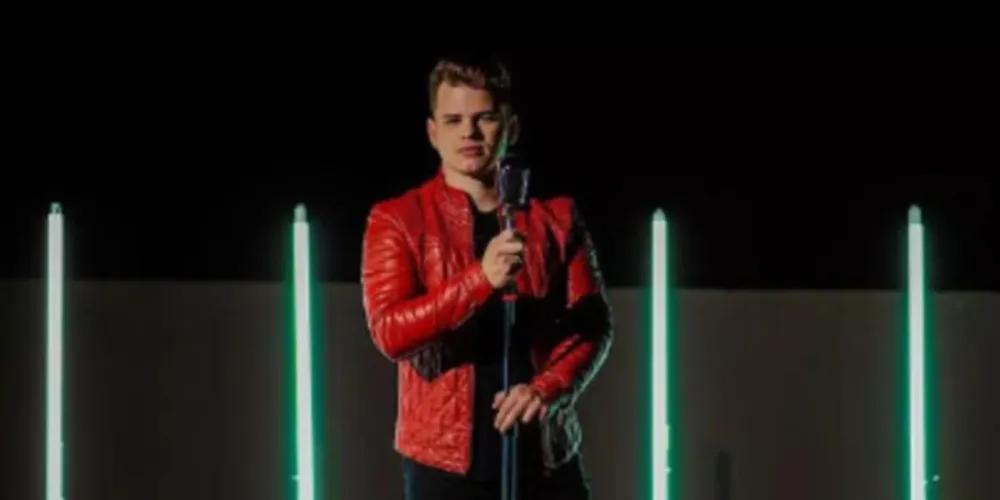 Cantor sertanejo morre após ser atingindo por ladrão que fugia da polícia