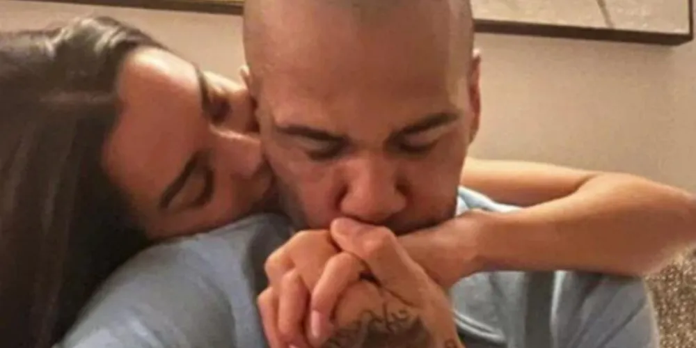 Esposa visita Daniel Alves na prisão: “Não vou deixá-lo sozinho”