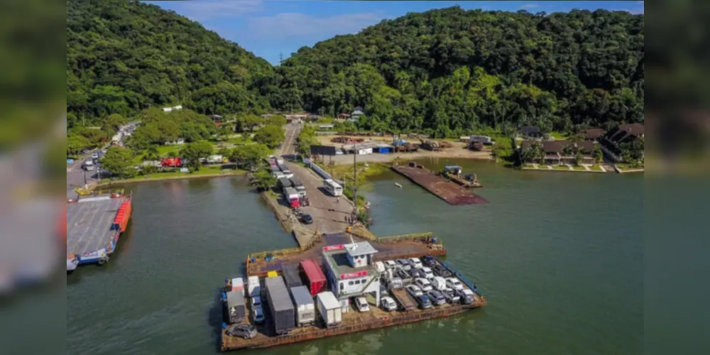 Ferry boat de Guaratuba tem restrição de veículos durante a alta temporada