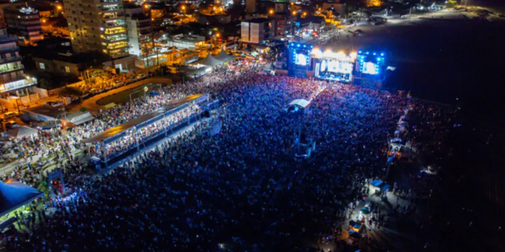 Show de Eduardo Costa dentro da programação Verão Maior Paraná
