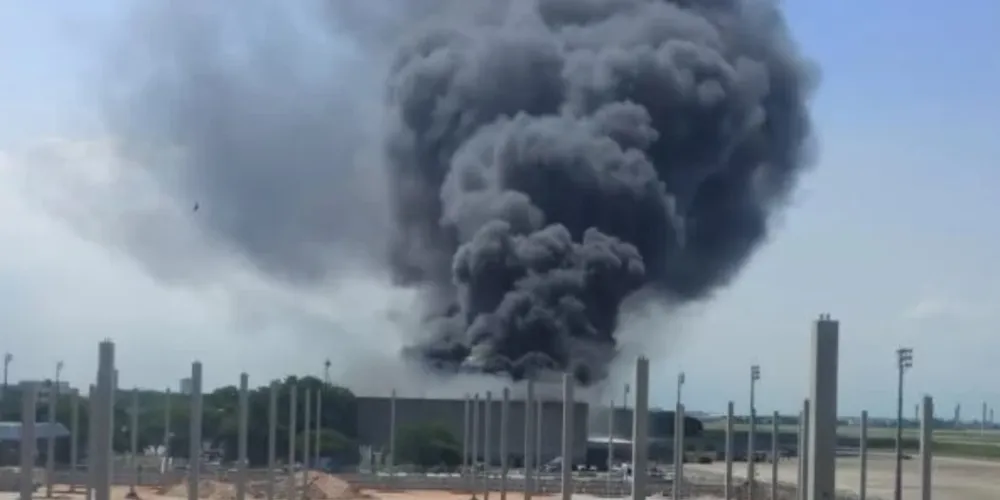 Apesar da fumaça, o espaço continua aberto