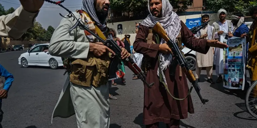 A proibição às mulheres vale tanto para instituições de ensino superior públicas quanto particulares