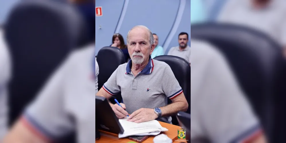 O vereador Jairton da Farmácia durante Sessão Ordinária