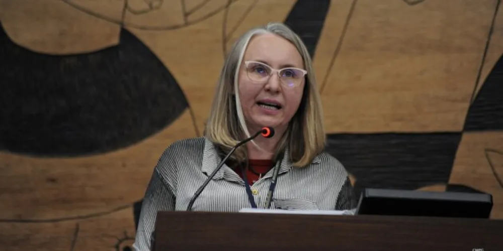 Josi do Coletivo (Psol) durante a sessão ordinária.