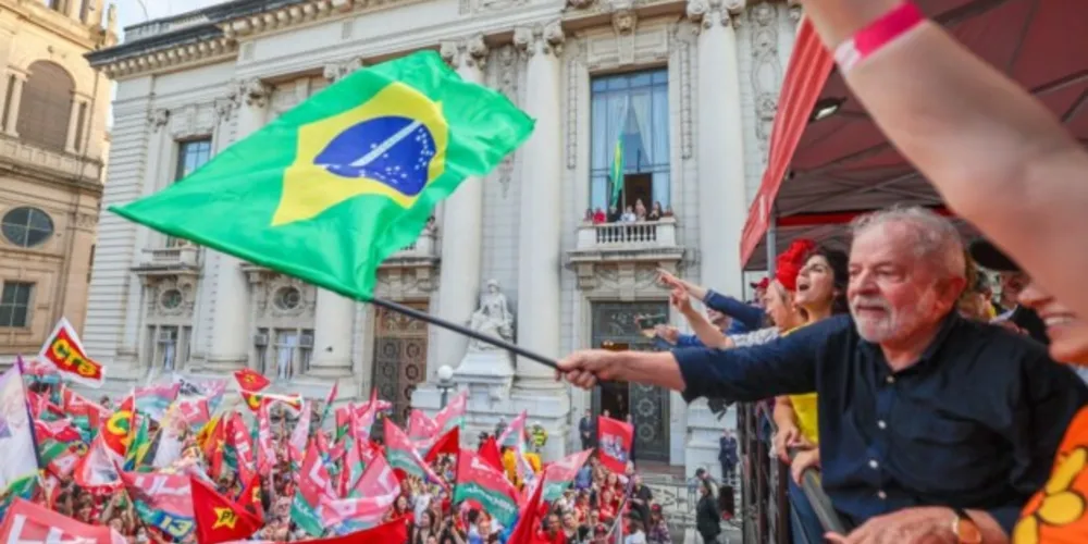 Lefty, app de relacionamento de esquerda, terá função que permite que os usuários 'viagem' até o evento que reunirá milhares de pessoas