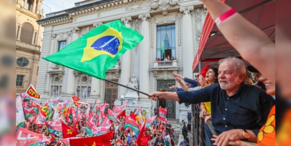 Lefty, app de relacionamento de esquerda, terá função que permite que os usuários 'viagem' até o evento que reunirá milhares de pessoas