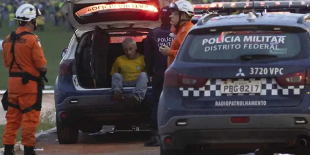 459 pessoas suspeitas foram liberadas mas seguem com tornozeleira eletrônica