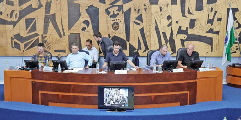 A primeira sessão ordinária da Câmara Municipal de Vereadores em 2023 foi realizada nessa quarta (15)