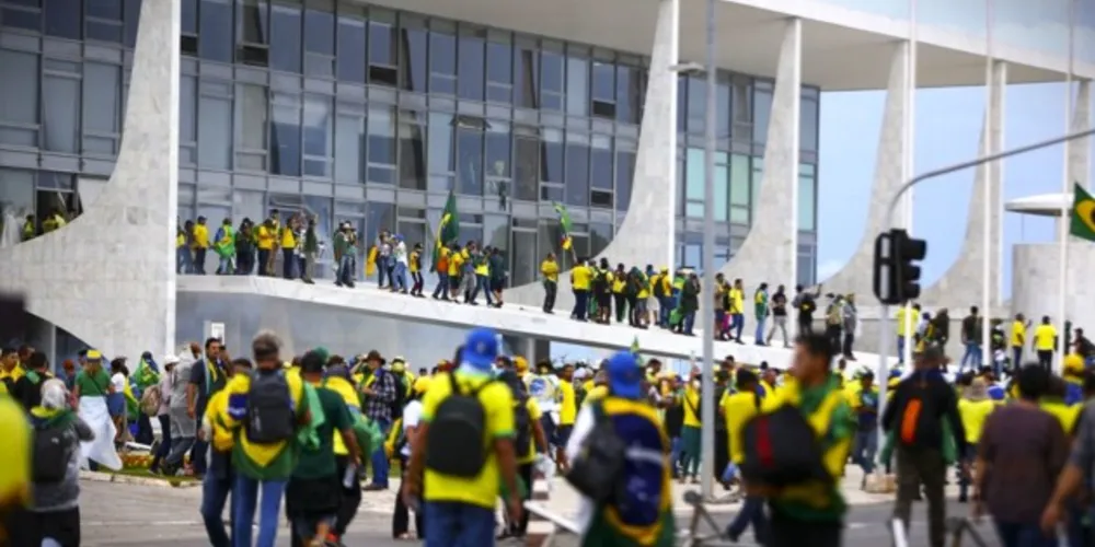 Atos antidemocráticos foram registrados em Brasília no último domingo