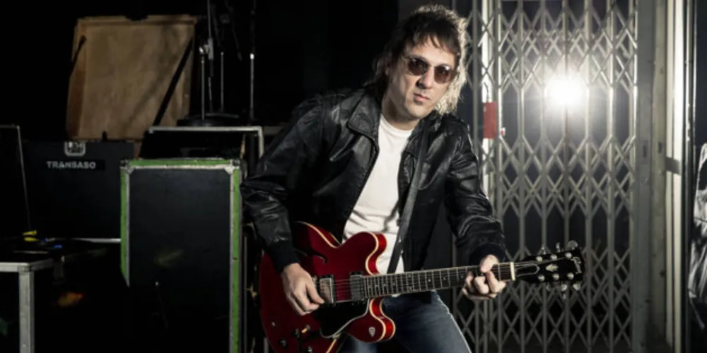 Marcelo Gross, ex-Cachorro Grande, comemora 50 anos com show no Baviera nesta sexta