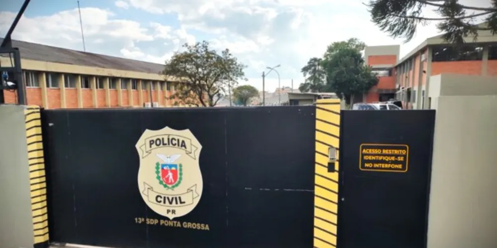 Indivíduo suspeito estaria acompanhando a vítima no estabelecimento