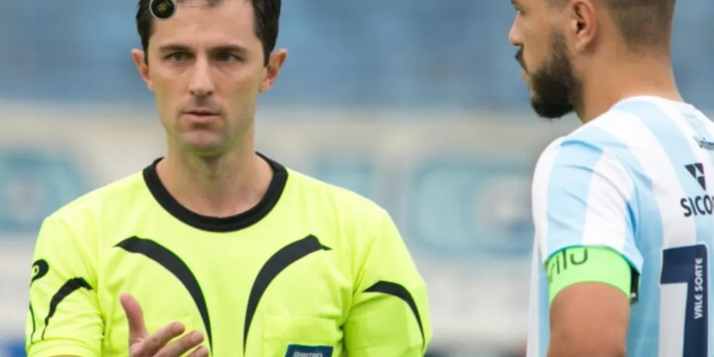 Em 2021, Murilo Klein apitou um dos duelos da final do Estadual entre Londrina e FC Cascavel