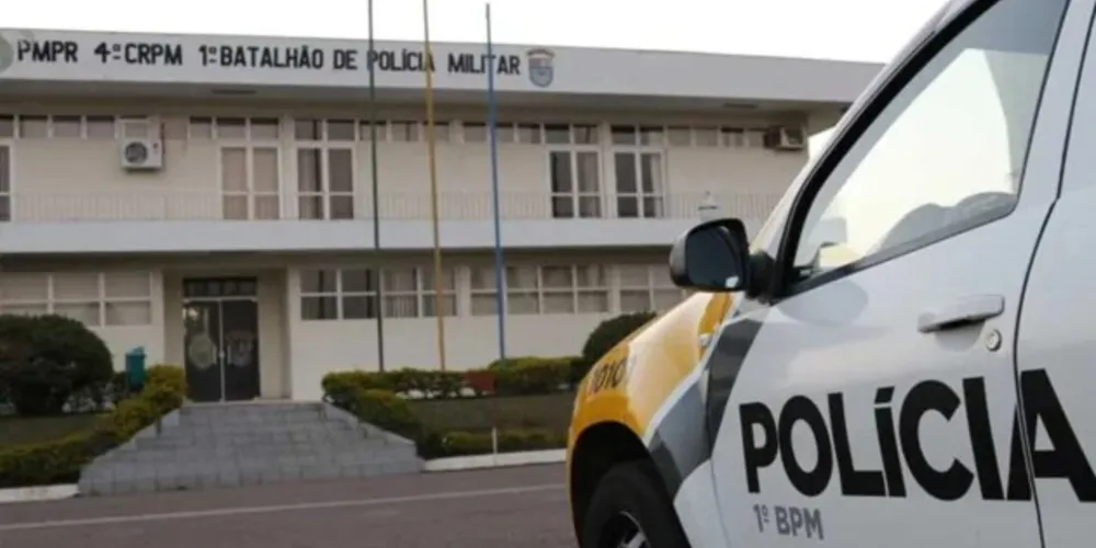 O homem admitiu ter armas em sua residência e as entregou para a polícia