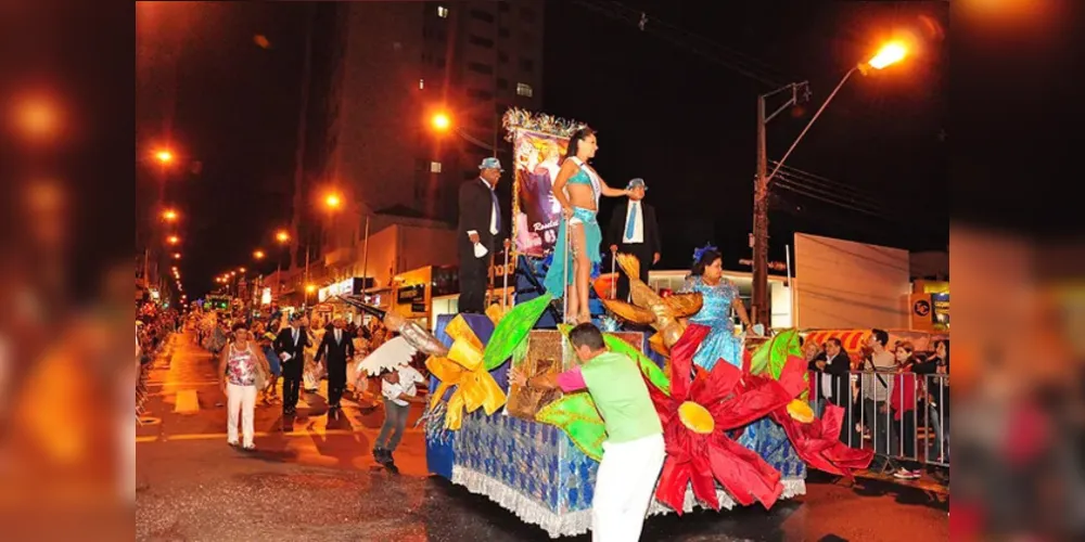 Carnaval de rua de 2016 em Ponta Grossa.