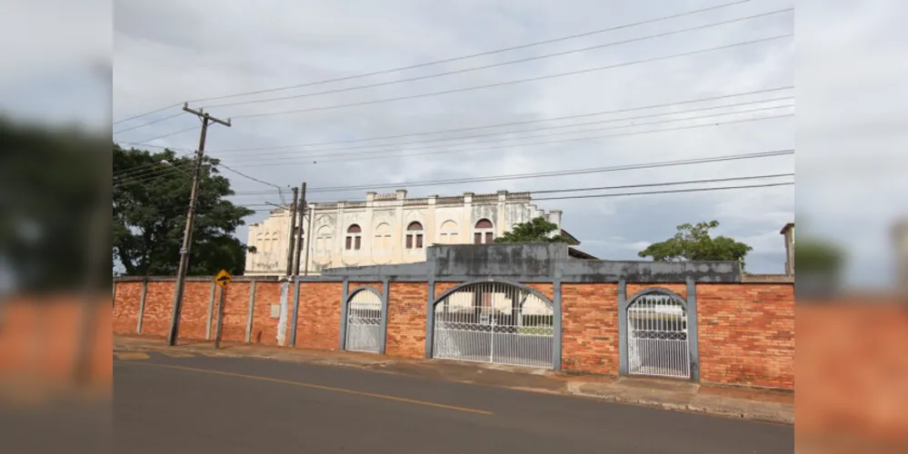 Fachada é um dos símbolos da 'era de ouro' do turfe em Ponta Grossa